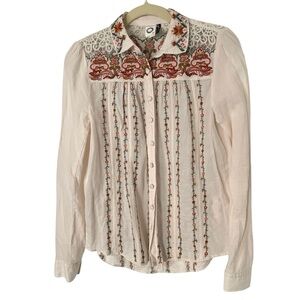 Anthropologie Akemi + Kin Size 0 Western Print Embroidered Boho Button Top